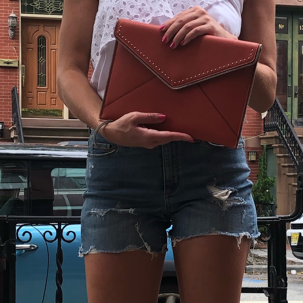 SOLD HP 🌟 5.22.20 Rebecca Minkoff clutch - Picture 3 of 8